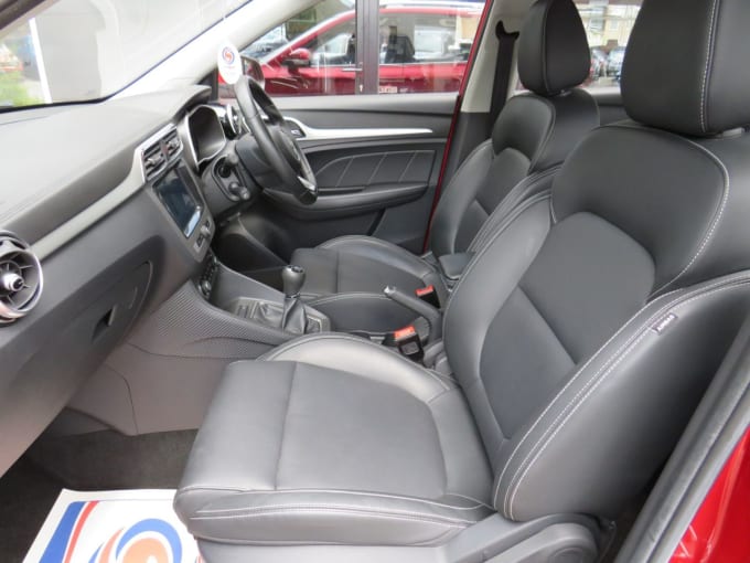 2025 Mg Mg Zs