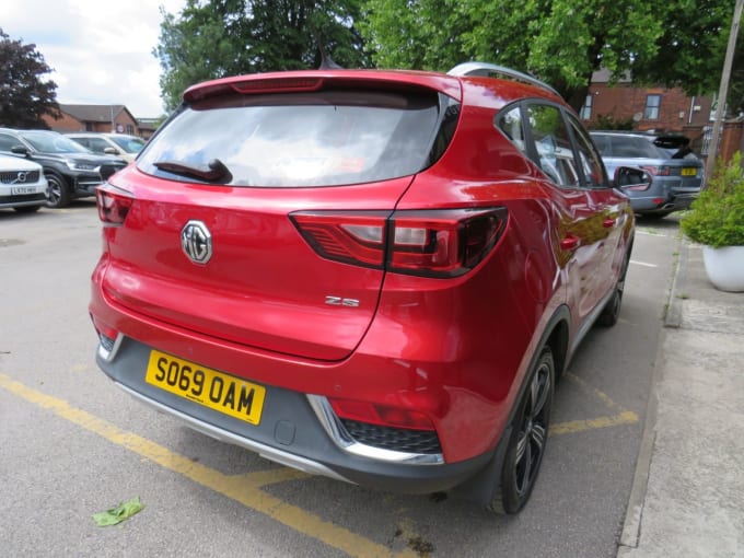 2025 Mg Mg Zs