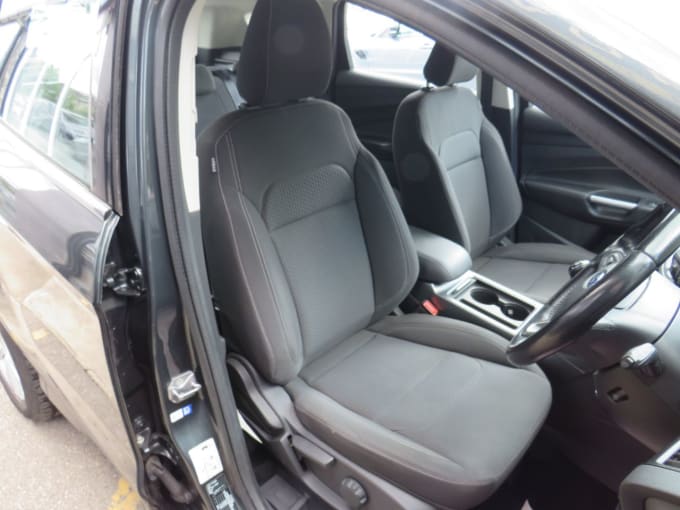 2025 Ford Kuga