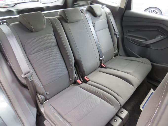 2025 Ford Kuga