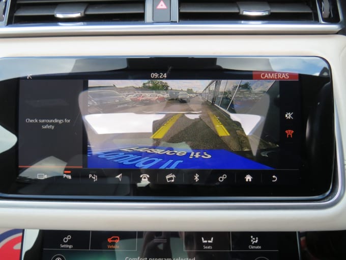 2025 Land Rover Range Rover Velar