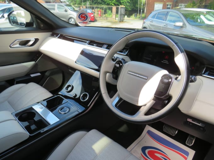 2025 Land Rover Range Rover Velar