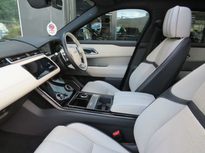 2025 Land Rover Range Rover Velar
