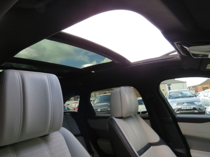 2025 Land Rover Range Rover Velar