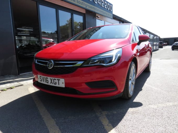 2025 Vauxhall Astra