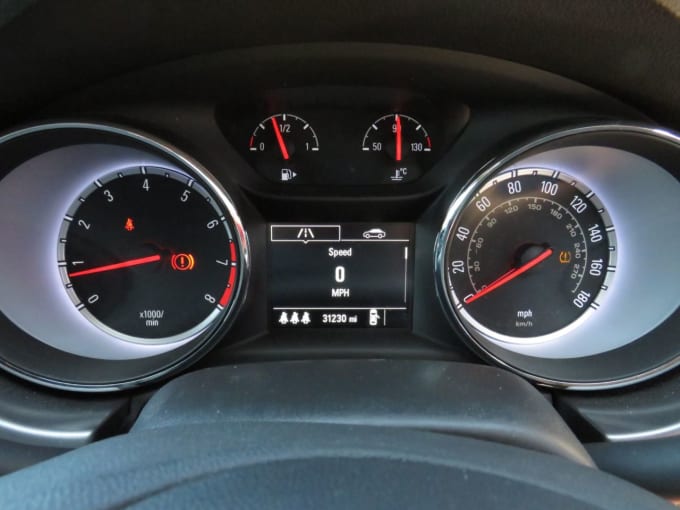 2025 Vauxhall Astra