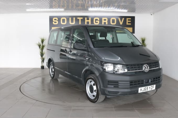 2025 Volkswagen Transporter Shuttle