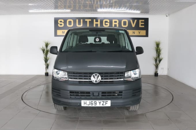 2025 Volkswagen Transporter Shuttle