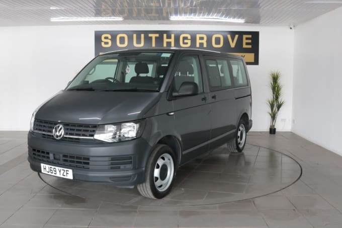 2025 Volkswagen Transporter Shuttle