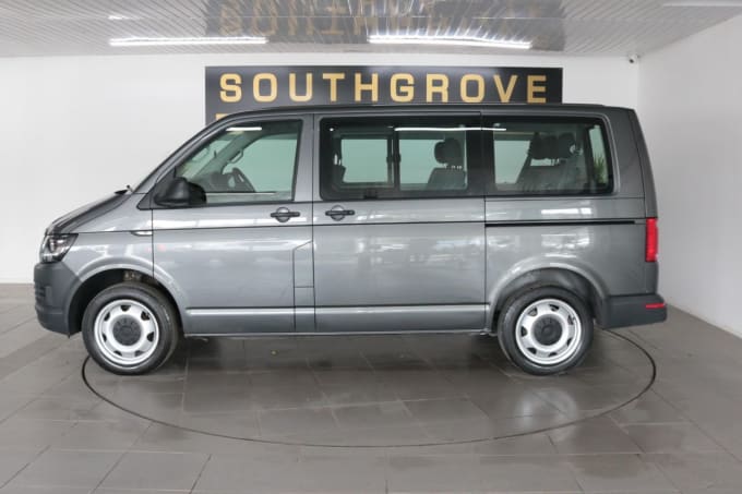 2025 Volkswagen Transporter Shuttle