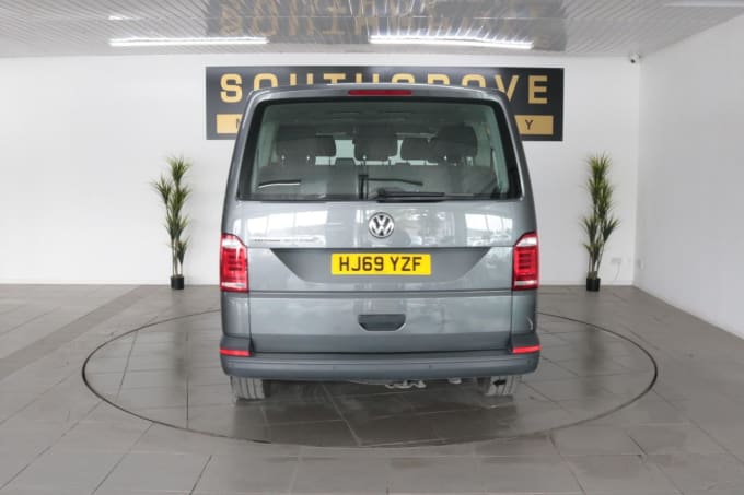 2025 Volkswagen Transporter Shuttle