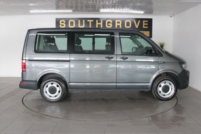 2025 Volkswagen Transporter Shuttle