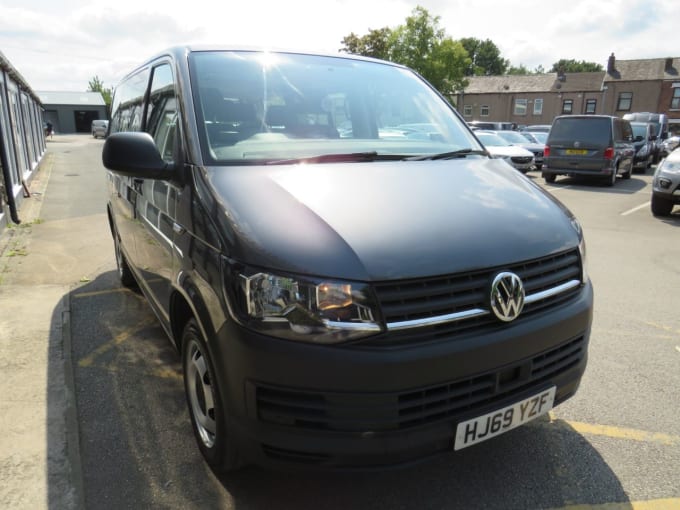 2025 Volkswagen Transporter Shuttle