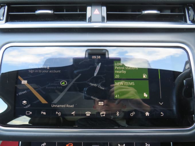 2025 Land Rover Range Rover Velar