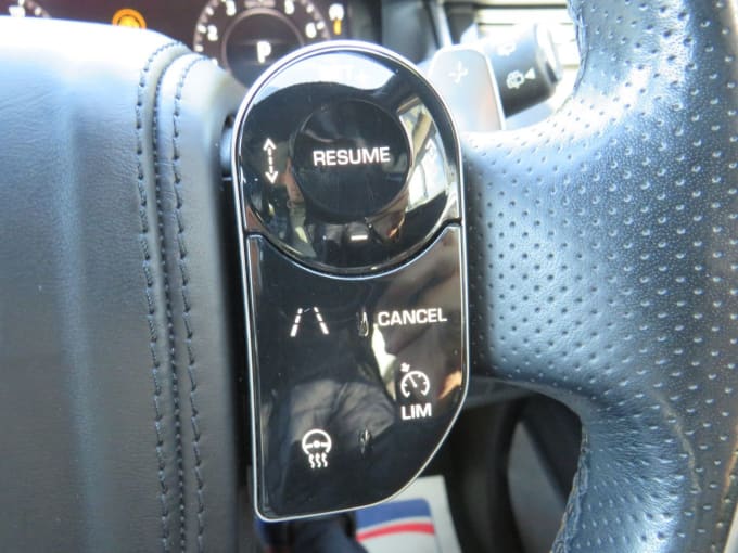 2025 Land Rover Range Rover Velar