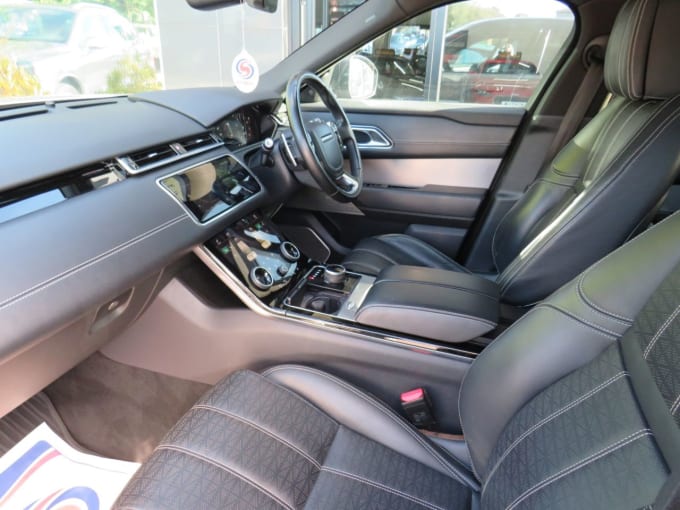 2025 Land Rover Range Rover Velar