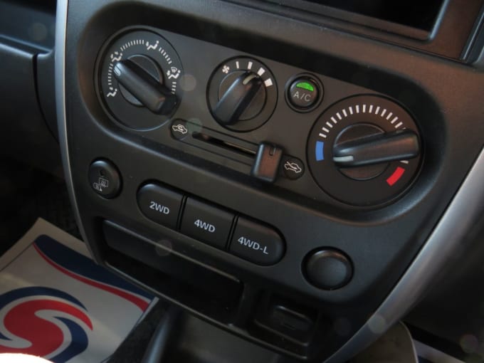 2025 Suzuki Jimny