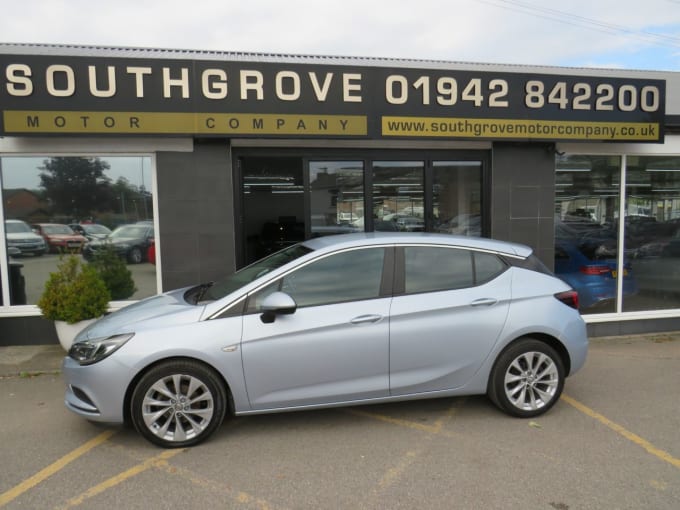 2025 Vauxhall Astra