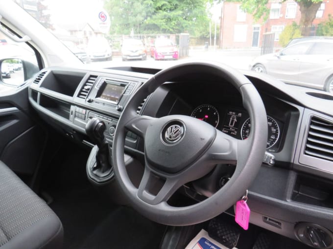 2018 Volkswagen Transporter Shuttle