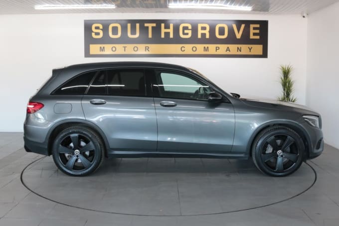2025 Mercedes-benz Glc