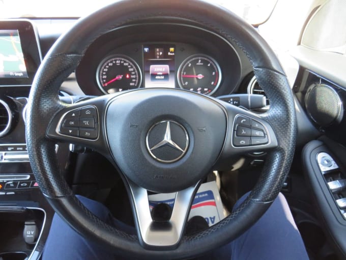 2025 Mercedes-benz Glc