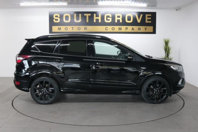 2025 Ford Kuga