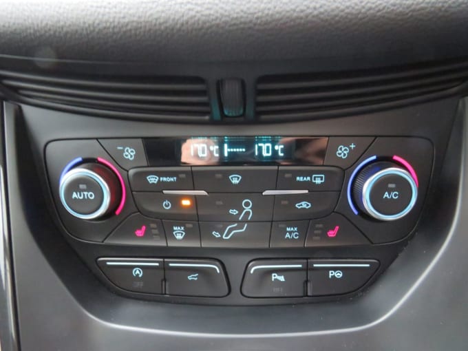 2025 Ford Kuga