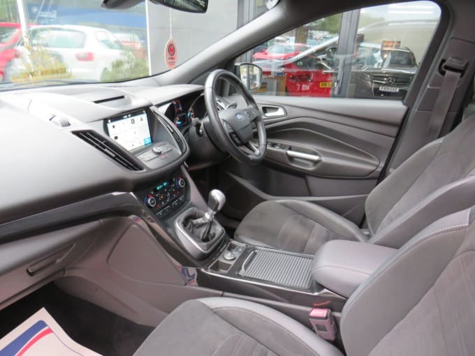 2025 Ford Kuga
