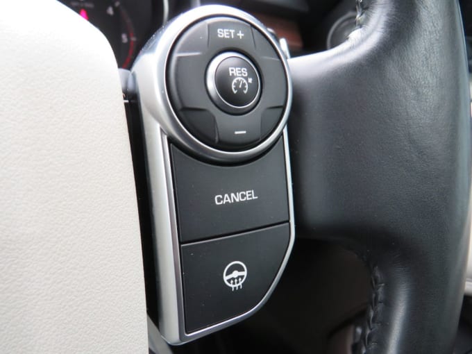 2025 Land Rover Discovery