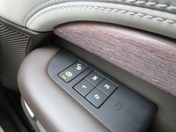 2025 Land Rover Discovery