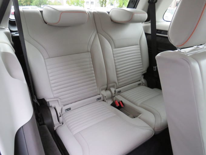 2025 Land Rover Discovery