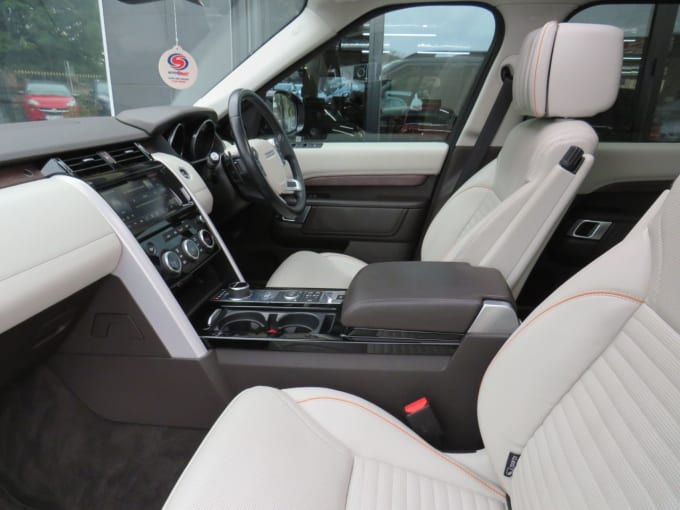 2025 Land Rover Discovery