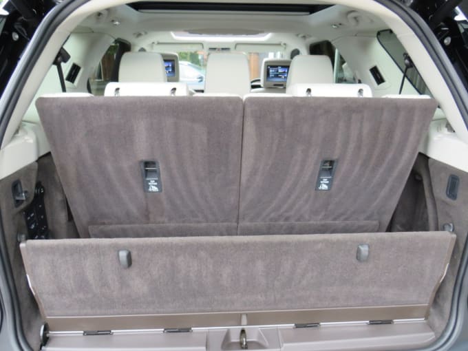2025 Land Rover Discovery