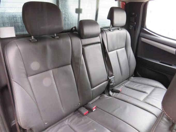 2025 Isuzu D-max