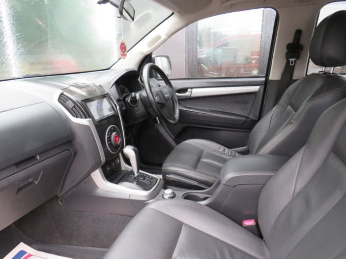 2025 Isuzu D-max
