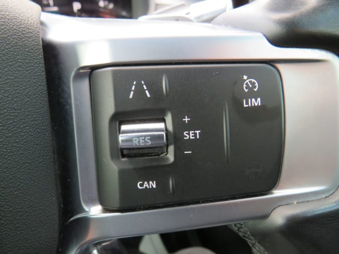 2025 Land Rover Discovery