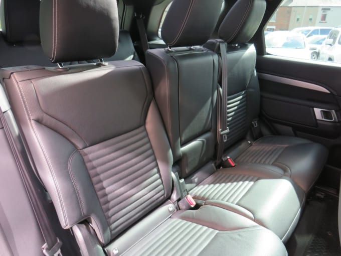 2025 Land Rover Discovery
