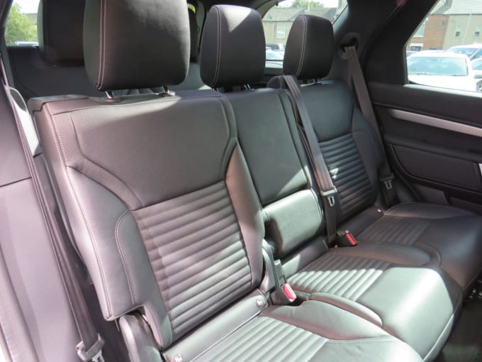 2025 Land Rover Discovery