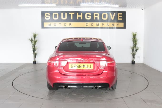 2025 Jaguar Xe