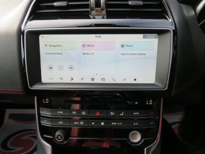 2025 Jaguar Xe