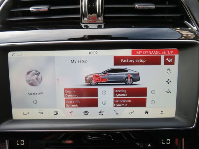 2025 Jaguar Xe