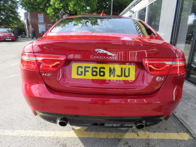 2025 Jaguar Xe