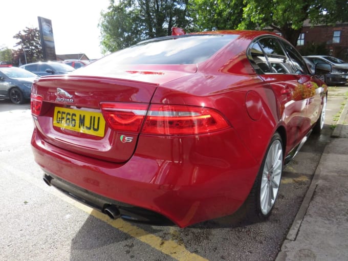 2025 Jaguar Xe