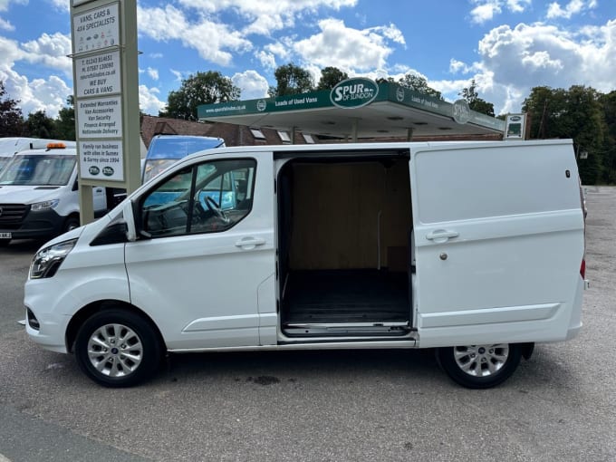 2025 Ford Transit Custom