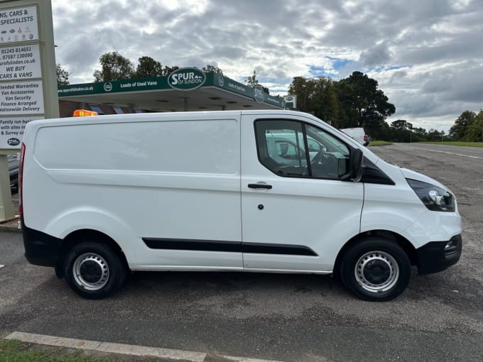 2024 Ford Transit Custom