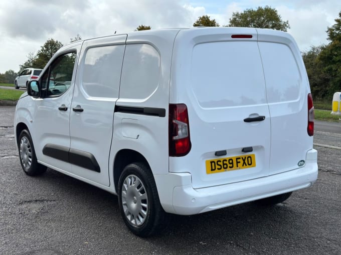 2025 Vauxhall Combo