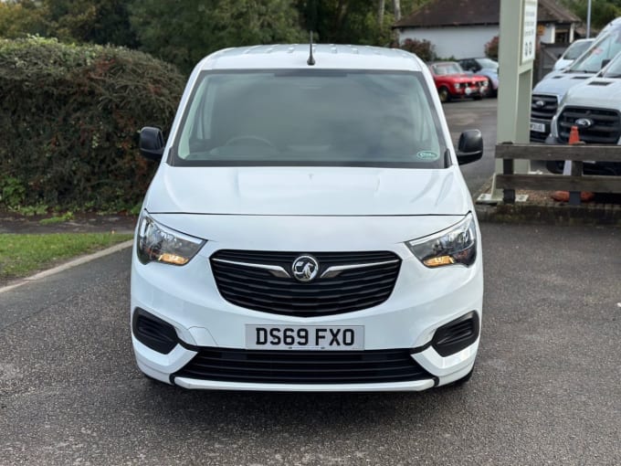 2025 Vauxhall Combo