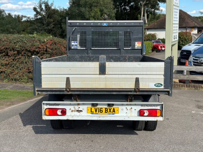 2025 Renault Master