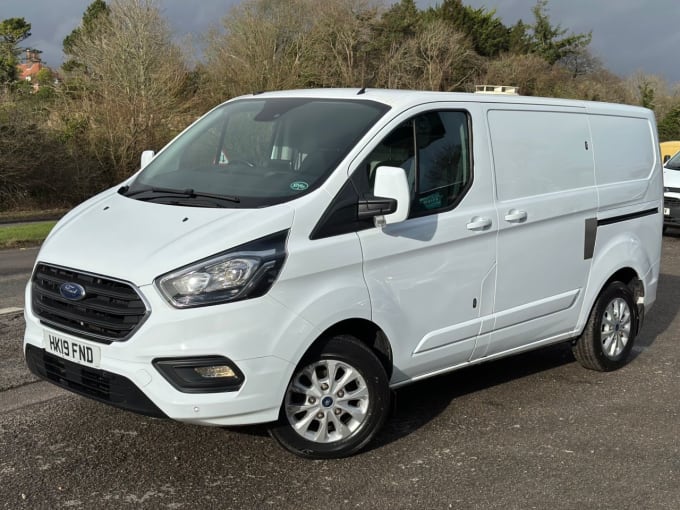 2025 Ford Transit Custom