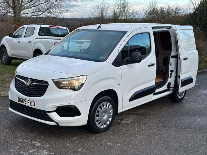 2025 Vauxhall Combo